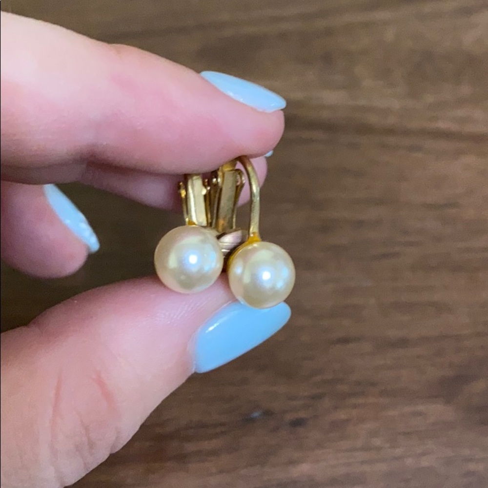 Gold pearl clip on earrings